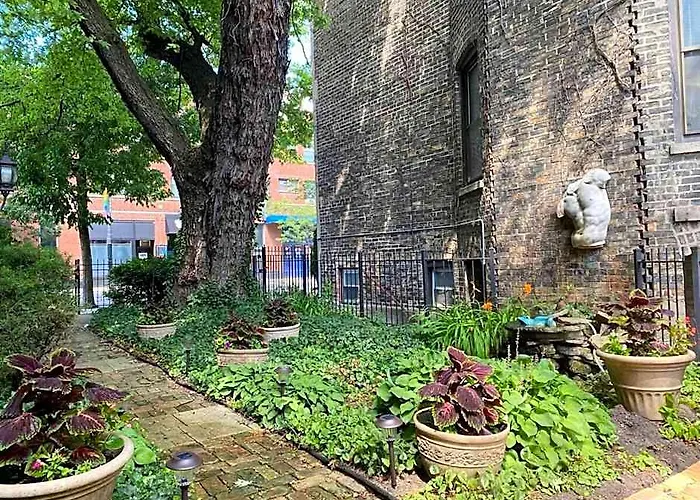 The Toscana 2* Chicago